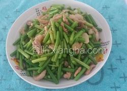 猪肉炒蒜薹