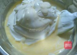 六寸戚风蛋糕(后蛋法)的做法图解5