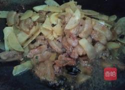 土豆生煎五花肉的做法图解7
