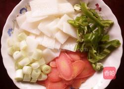 地耳炒山药的做法图解2