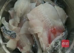 鱼骨豆腐汤的做法图解1
