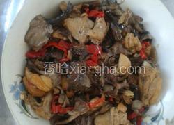 鸡腿炖蘑菇