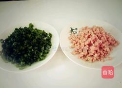 午餐肉蟹棒葱花煎饼的做法图解2