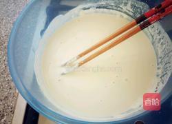 午餐肉蟹棒葱花煎饼的做法图解3