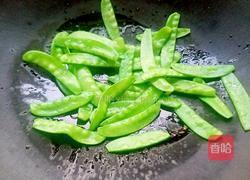 荷兰豆炒腊肠的做法图解5