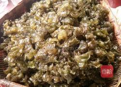 地耳炒肉丝的做法图解1