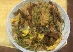 笨鸡蛋黑椒牛肉炒福建米粉