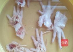 凉拌鸡爪的做法图解1