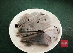 冰镇木耳芹菜的做法图解4