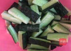 酱黄瓜的做法图解1