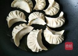 锅贴饺的做法图解12