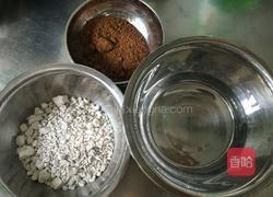 自制珍珠（番薯粉版）的做法图解1