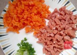 酱油炒饭的做法图解2