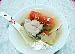 木瓜雪耳海底椰炖排骨汤