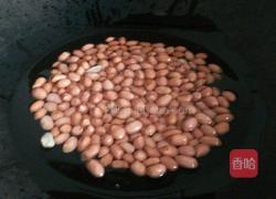 油炸花生米的做法图解2