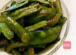 丝瓜炒荷兰豆的做法图解1