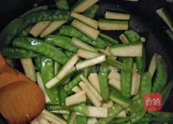 丝瓜炒荷兰豆的做法图解6