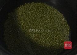 清凉爽口的绿豆汤的做法图解2