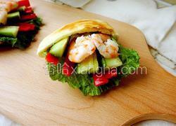 虾仁黄瓜口袋饼