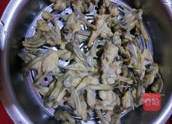美味啤酒酱鸡叉骨的做法图解2