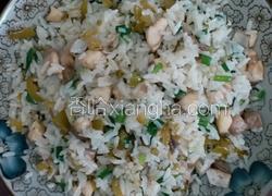 鲨鱼肉丁酸菜炒饭