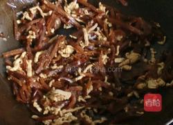肉丝炒玫瑰大头菜的做法图解4