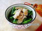 瘦肉洋葱炒丝瓜的做法[图]