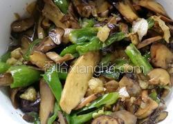 青椒炒菌
