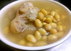 水蜜桃黄豆猪手汤
