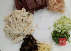 酸辣汤的做法图解1