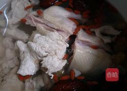 补血养颜红枣杞子炖白鸽的做法图解3
