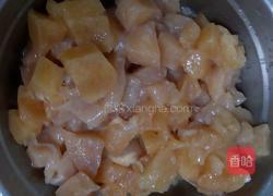 辣子鸡丁的做法图解1