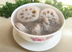 莲藕花生猪脚汤