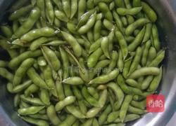 水煮毛豆的做法图解2