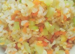 胡萝卜黄瓜蛋炒饭