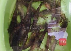 白灼虾的做法图解1