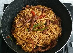 蒜香牛柳炒面