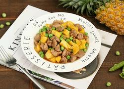 夏季饮食拒绝油腻 水果入菜凤梨鸭丁
