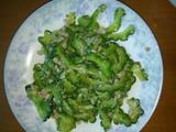梅菜肉馅炒苦瓜的做法[图]