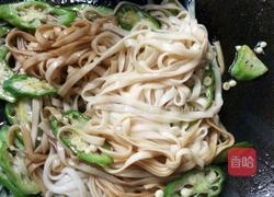 秋葵配酱面（鲜杂面）的做法图解6