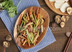 营养健康的美味小炒 腊肉蔬菜炒年糕