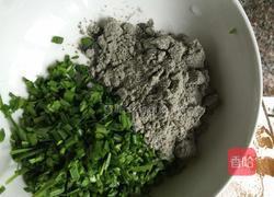 韭菜薏米杂粮饼的做法图解3