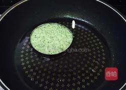 西兰花鸡蛋饼的做法图解8