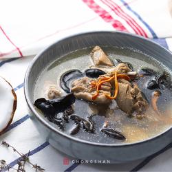 青椰炖海鸭的做法[图]