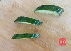 黄瓜薄卷的做法图解1