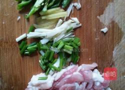花菜炒肉的做法图解2