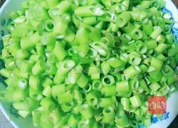 空心菜根炒火腿肠的做法图解2