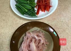 韮菜苔炒肉丝的做法图解2