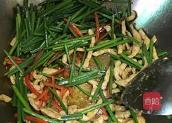 韮菜苔炒肉丝的做法图解7