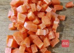 黄瓜胡萝卜蛋炒饭（蔬式蛋炒饭）的做法图解3